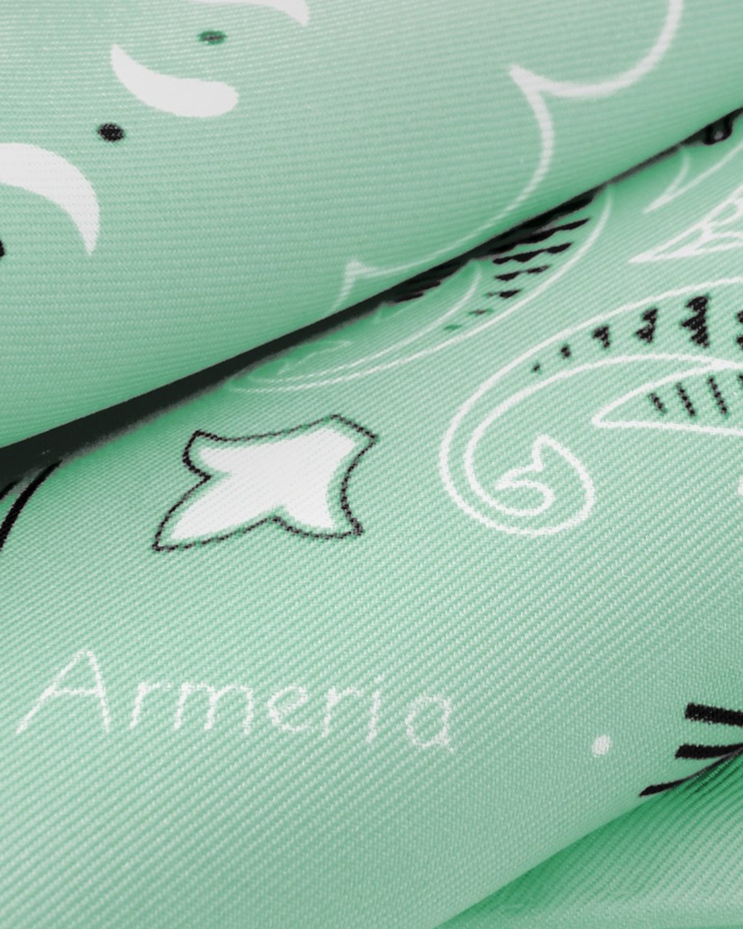 Foulard en soie verte avec motif breton grand format